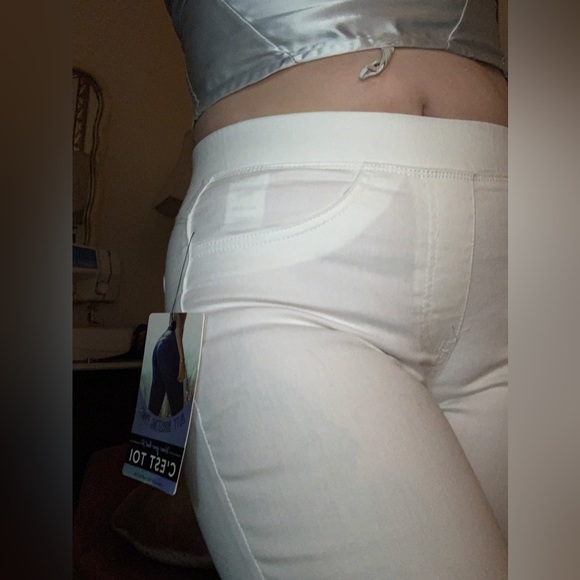 Butt Boosting skinny jeans - Picture 4 of 7